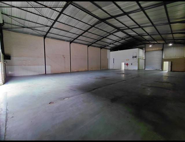 620M² WAREHOUSE TO LET IN CLAYVILLE